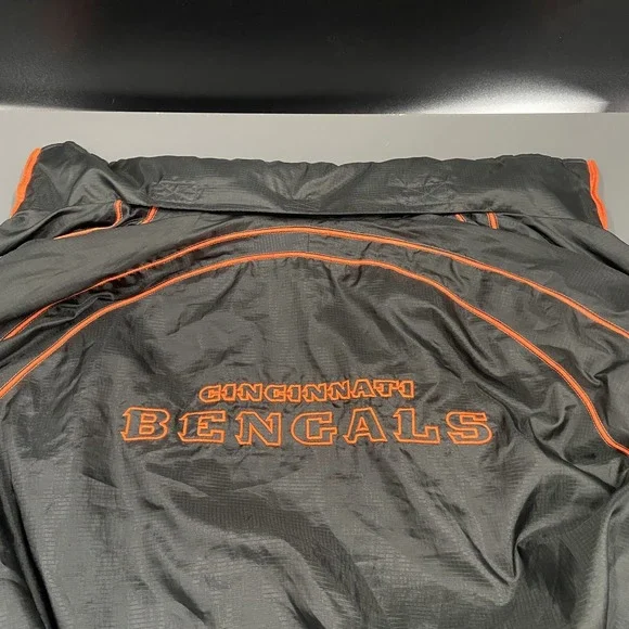 Vintage Cincinnati Bengals NFL Full Zip G-lll Embroidered Puffer‎ Jacket Mens XL